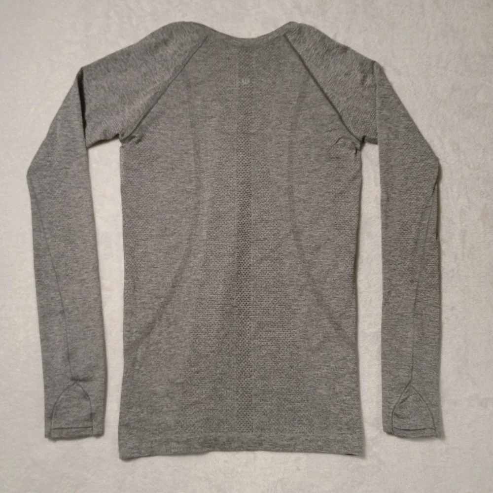 Womens Lululemon Swiftly Tech Long Sleeve Shirt Size 6 Grey